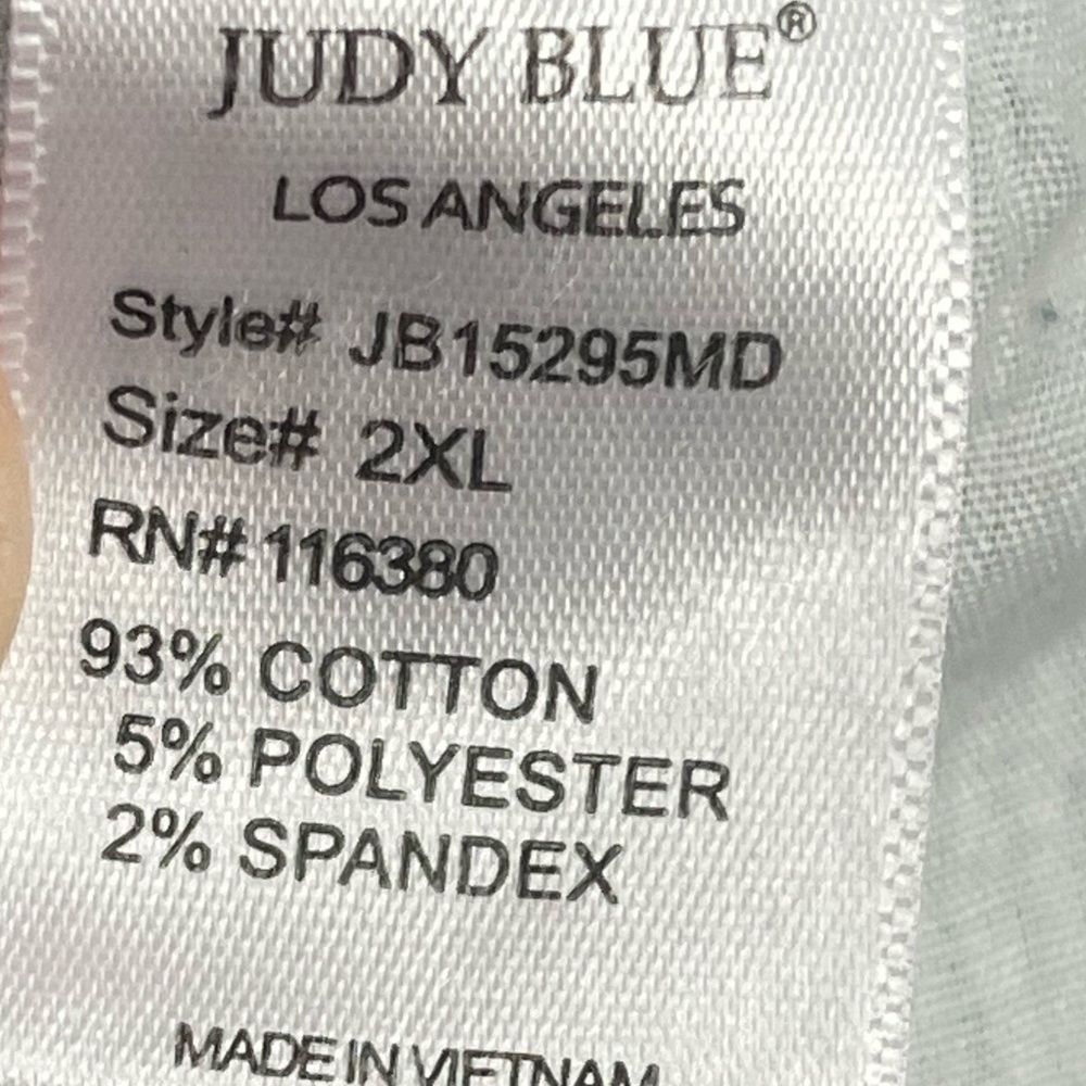 Judy Blue size 2XL light wash Jean shorts - Picture 5 of 8